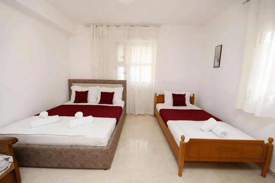Vila Agolli Vlorë Exteriör bild