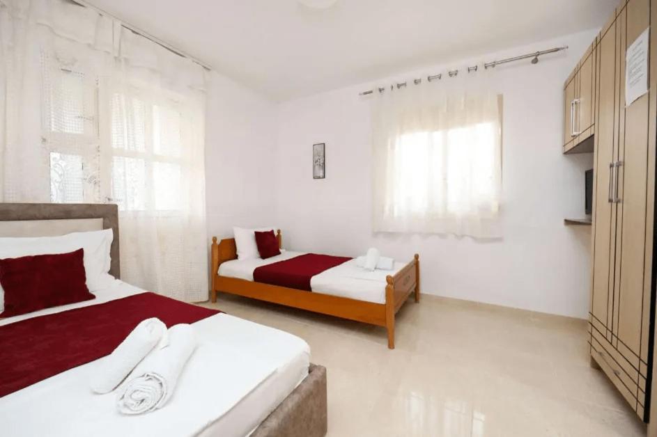 Vila Agolli Vlorë Exteriör bild