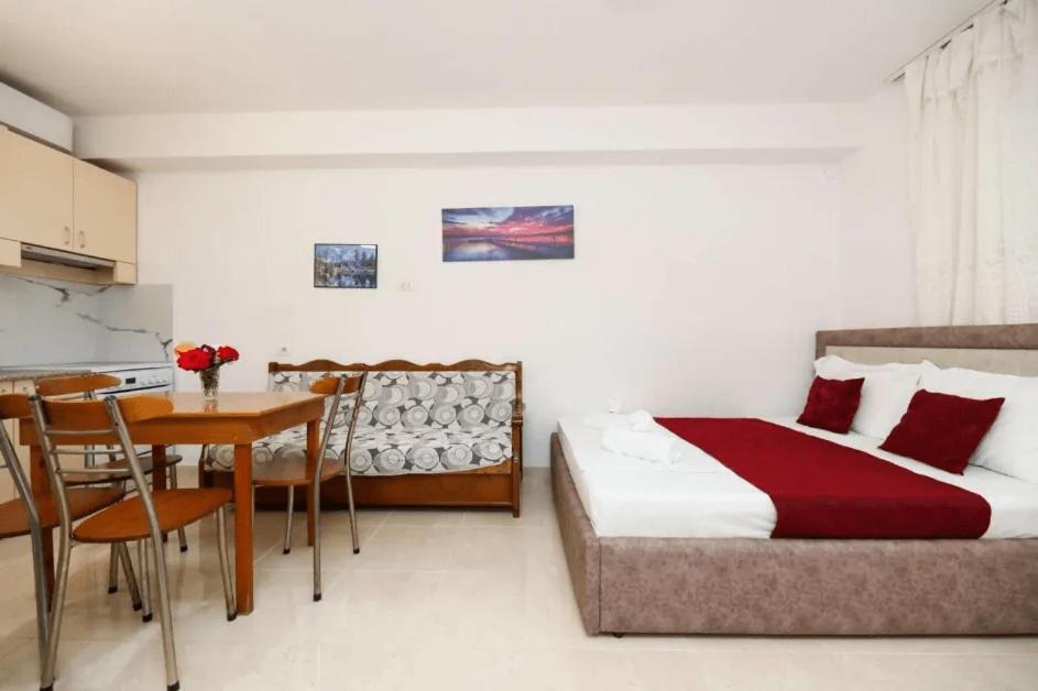 Vila Agolli Vlorë Exteriör bild