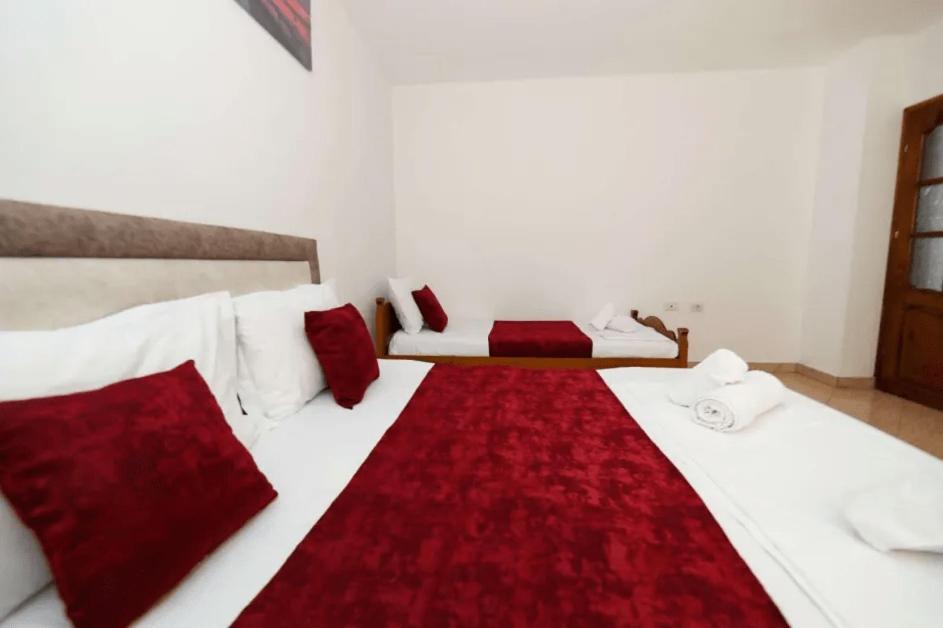 Vila Agolli Vlorë Exteriör bild