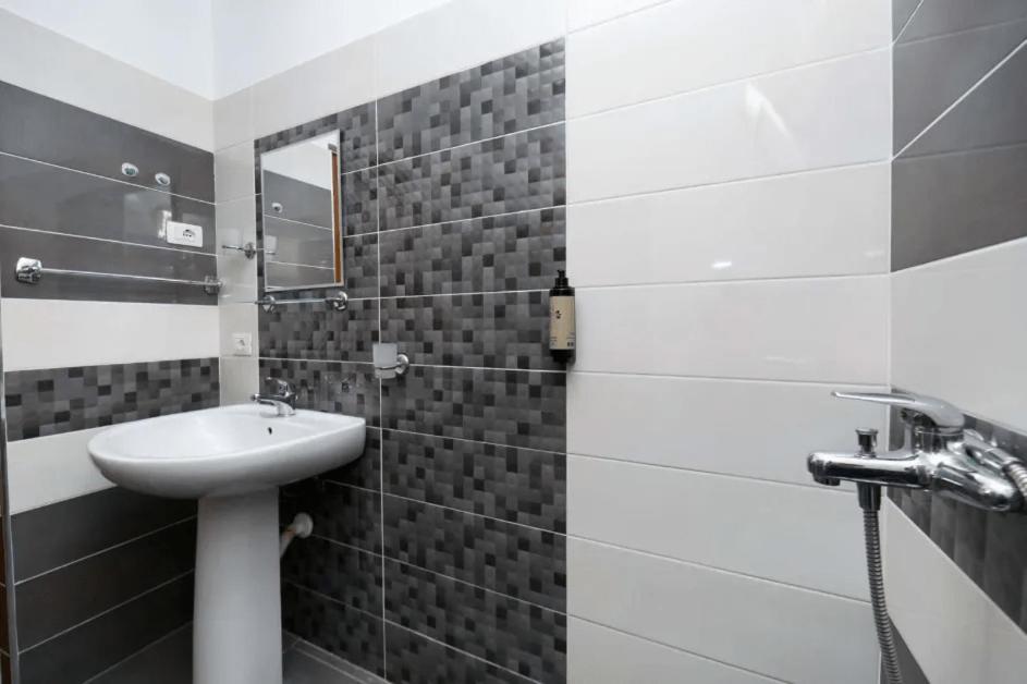 Vila Agolli Vlorë Exteriör bild