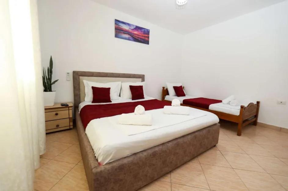 Vila Agolli Vlorë Exteriör bild