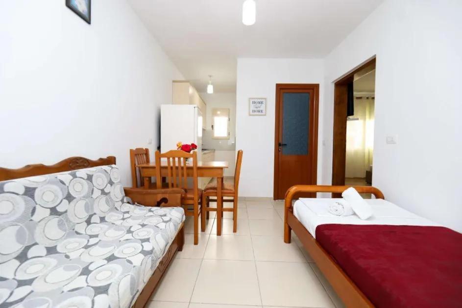 Vila Agolli Vlorë Exteriör bild