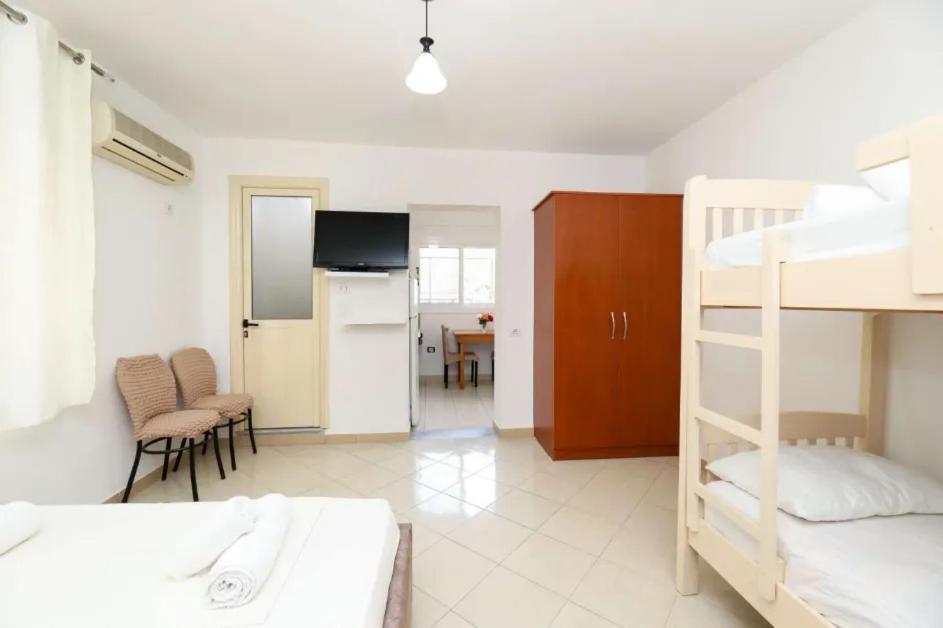 Vila Agolli Vlorë Exteriör bild