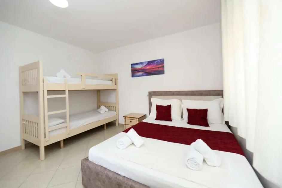 Vila Agolli Vlorë Exteriör bild