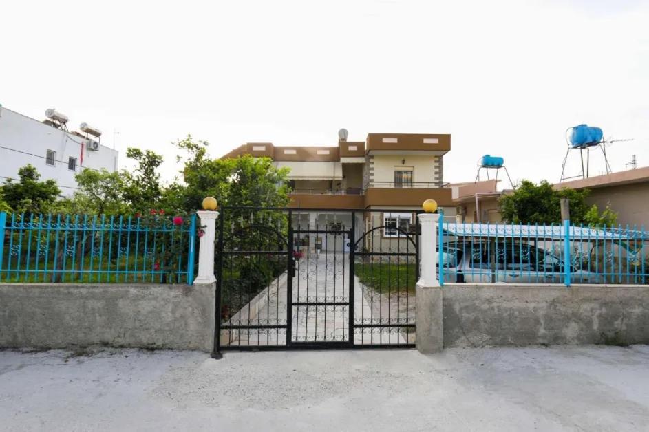 Vila Agolli Vlorë Exteriör bild